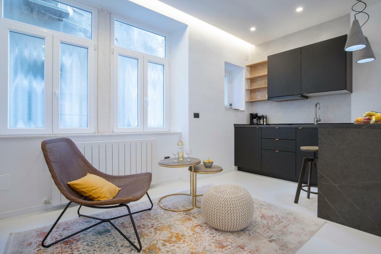 PUY Twins Idola Apartments מראה חיצוני תמונה